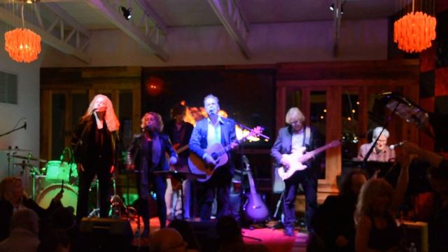 Lolo's Ghost / Silver Mercury смотреть онлайн