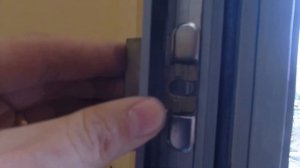 Если ручку на алюминиевом окне сломан редуктор? Пришёл и заменил. #стн