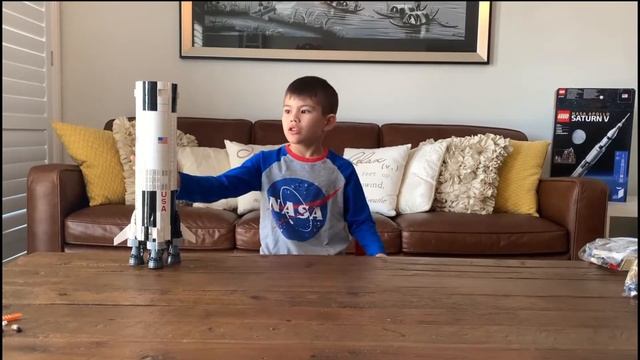 Lego Saturn V Rocket смотреть онлайн