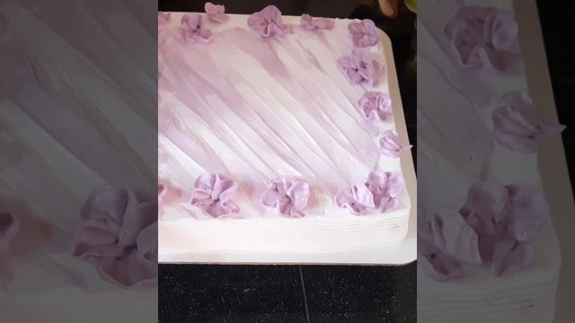 square cake design # 1.5kg and 2kg cakes #mila bake #cakedesign ideas