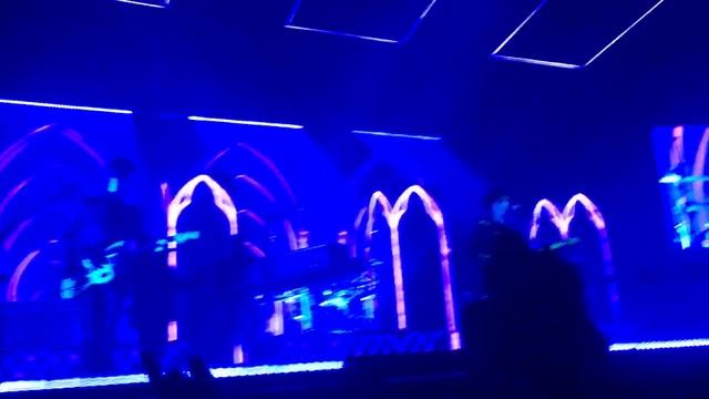 This Must Be My Dream // The 1975 // The Forum Los Angeles 10.14.16 смотреть онлайн