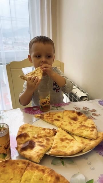 Дима. #Грузия #Батуми #Хачапури. #shorts смотреть онлайн