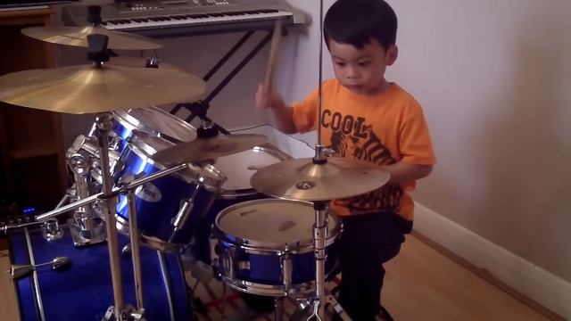 Bruno Mars - Locked Out Of Heaven drum cover, 4-Year-Old Drummer смотреть онлайн