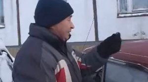 Рыцарь из «Камелота»  намусорил и не признается