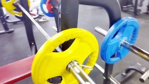 Толстяк пришёл в качалку!Толстый пытается сбросить вес в фитнес центре! Как похудеть за месяц !