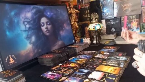 ПОТОКОВОЕ ЧТЕНИЕ КАРТ #Тароонлайн #Раскладытаро #Гаданиеонлайн