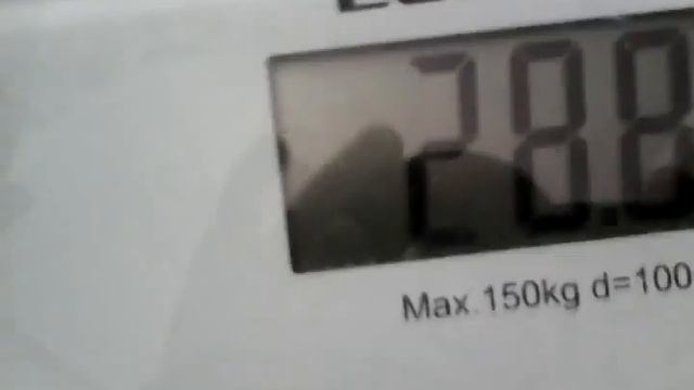 Странный вес (возможна реклама) смотреть онлайн