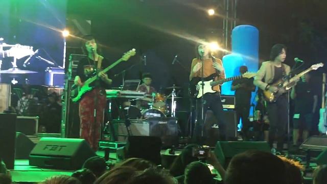 Hey Barbara - IV of Spades (UP Fair: Cosmos 2018) смотреть онлайн