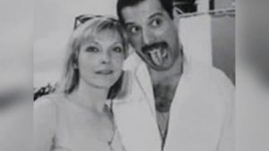 Queen - Love Of My Life (Freddie Mercury & Mary Austin)