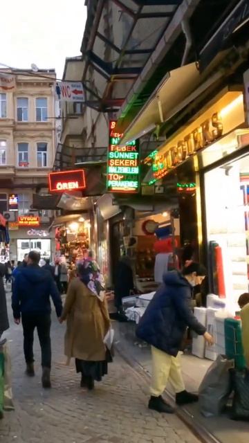 Необычный древний базар в Стамбуле смотреть онлайн