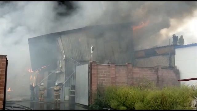 В Алматы горит барахолка смотреть онлайн