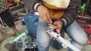 How to attach a blade to your brush cutter I How to change brush cutter Blade |