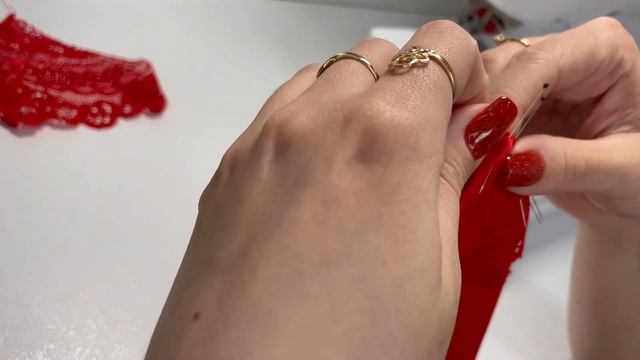 Пошив трусиков из эластичного кружева с регуляторами смотреть онлайн