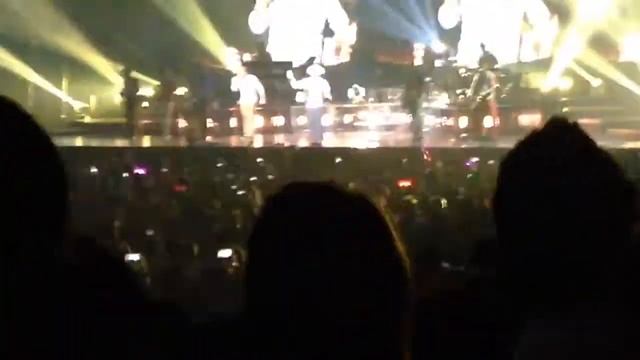 Bruno Mars - Treasures (Live in Bangkok) смотреть онлайн