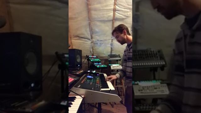 POCKET UNIVERSE// Jupiter-80, Prophet-6, Prologue, TR-8 смотреть онлайн