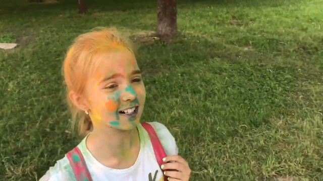 VLOG/Праздник Красок /Холли смотреть онлайн