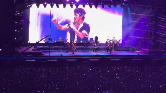[05/04/2024] BRUNO MARS LIVE IN SINGAPORE- Just The Way You Are - Part 2 смотреть онлайн
