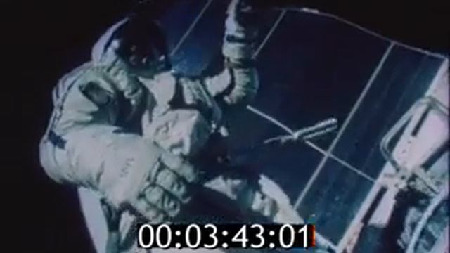 Салют 7. Выход Лебедева и Березового в открытый космос. смотреть онлайн