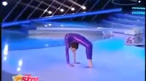 Самая гибкая девочка.