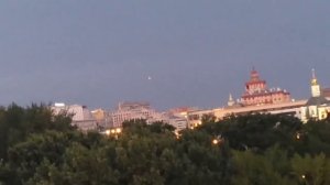 ПАРАД НЛО у Кремля  Я это заснял!