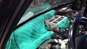 Шумка моторного щита со стороны салона, шумоизоляция торпедо, усиление пластика Mitsubishi Pajero IV