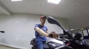 Тест-драйв нейкед и мотард:Aprilia Shiver 900 против Aprilia Dorsoduro 900.Честные отзыв и сравнение