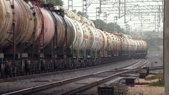 Тепловоз 2М62М-1161 на ст. Панеряй / 2M62M-1161 at Paneriai station смотреть онлайн