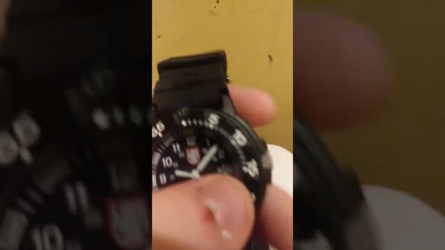Da Review ! Of The Luminox 200M Water pressure resistant quartz Swiss made watch