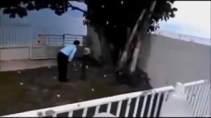 НЛО похищает человека. Реальное видео