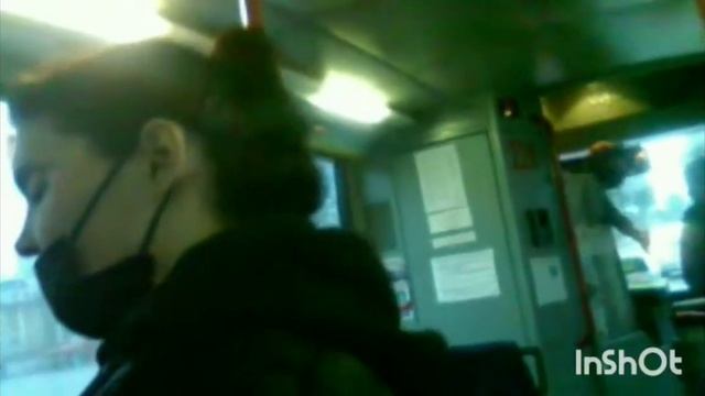 Запорожье. Водитель троллейбуса вымогает деньги у пенсионера. смотреть онлайн