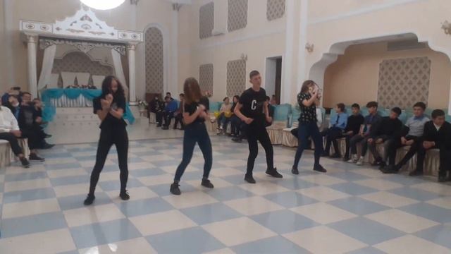 зажигательный флешмоб 💥💥😻🔥🔥🔥 смотреть онлайн