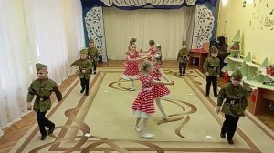 МИР БЕЗ ВОЙНЫ ХОРЕОГРАФИЯ
Хореографическая композиция "На солнечной поляночке"