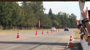 Toyota Mark X vs BMW  serie 320