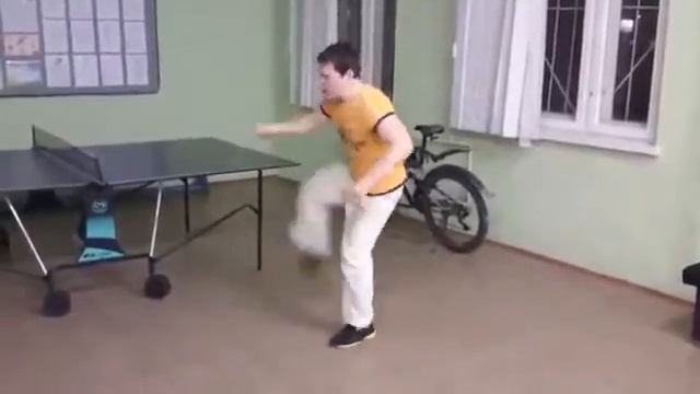 небольшая тренировка с нунчаками смотреть онлайн