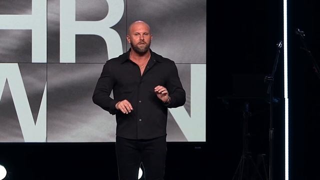 You Can Run, But You Can't Hide | Overthrown смотреть онлайн