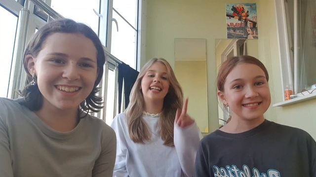 ЧЕЛЛЕНДЖ 1 ЧАС НА БАЛКОНЕ!!😱🤯//Наше первое видео// смотреть онлайн