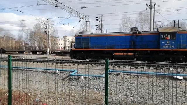 ТЭМ2-6163. В родном окрасе. Манёвры по станции Петрозаводск. Вокзал. смотреть онлайн
