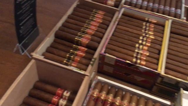 Humidor CigarWorld Düsseldorf, смотреть онлайн