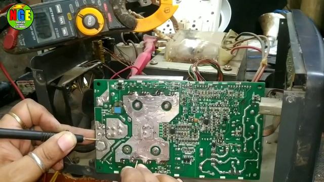 sukam shark 900va inverter giving output voltage only 100v.  What is the problem?