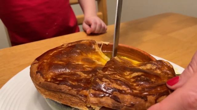 🇫🇷 American Kids Try Black Truffle Soup Elysée | Food 129 of 1000 смотреть онлайн