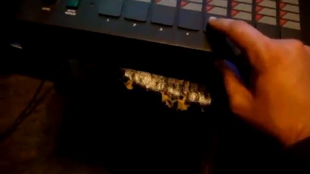 Latronic Notron Studio 440 Jupiter 6 improv space funk смотреть онлайн