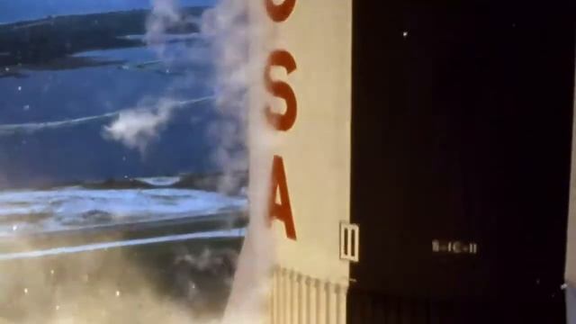 The Saturn V Problem смотреть онлайн