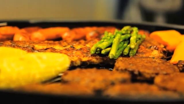 Napoleon Charcoal Kettle Grill смотреть онлайн