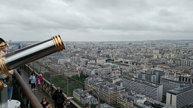 Эйфелева башня 2019 смотреть онлайн