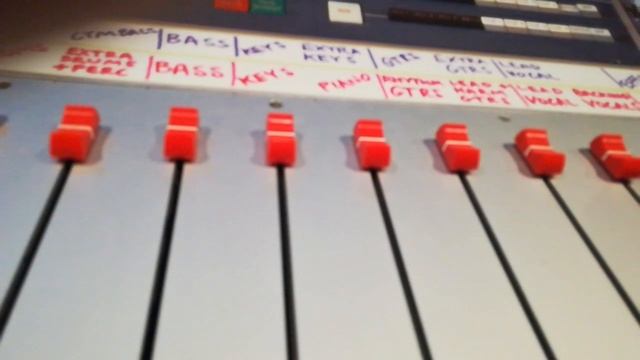 QUEEN "Mother Love"  (Acapella version) Queen Studios Montreux смотреть онлайн