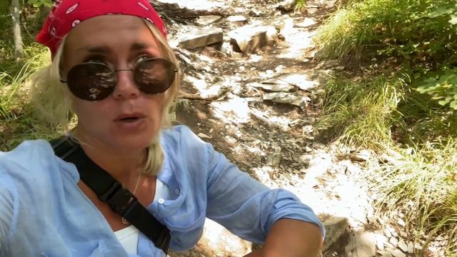 Геленджик 2022.Поднялись на гору в Геленджике,обратно спустились по канатной дороге. смотреть онлайн