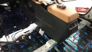 Эффективная шумоизоляция салона автомобиля Haval Jolion, использовали передовые шви материалы СГМ.