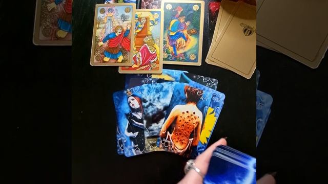 #Таро 🔮 Магичит ли бывший на Вас 🤷♀️ Его мысли о Вас 🤦♀️