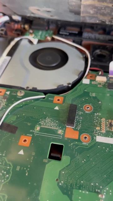 Как работает куллер в ноутбуке ? смотреть онлайн