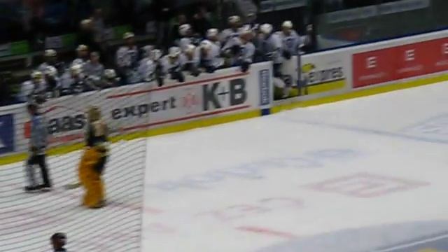 HC Plzeň 1929 - HC Benzina Litvínov 3:4 po sam. nájezdech 12.12.2010 - NÁJEZDY